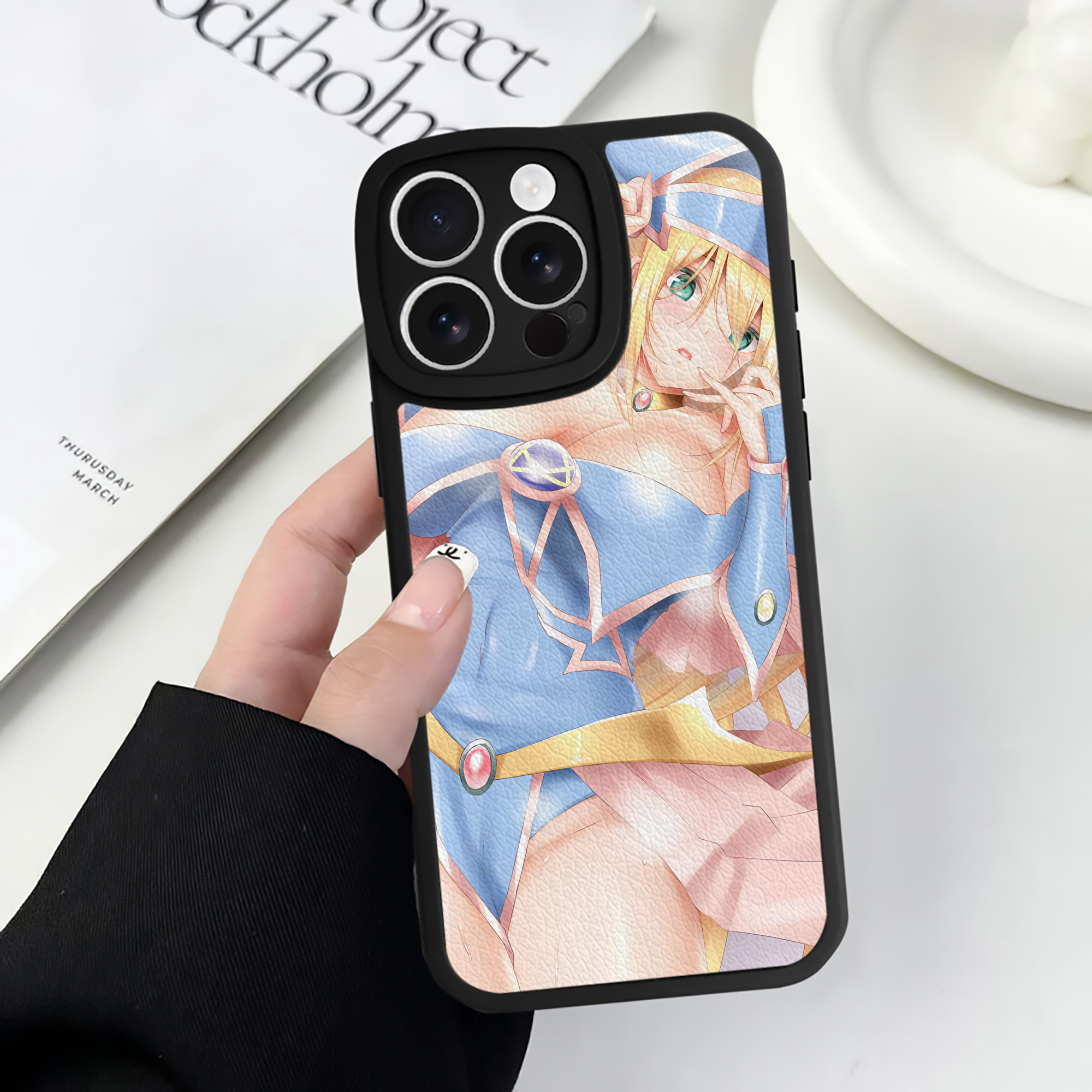 （画像用） 遊☆戯☆王 Yu-Gi-Oh! 【iPhone 16シリーズ対応】シリコンスマホケース（レザー調） 材質：シリコン
